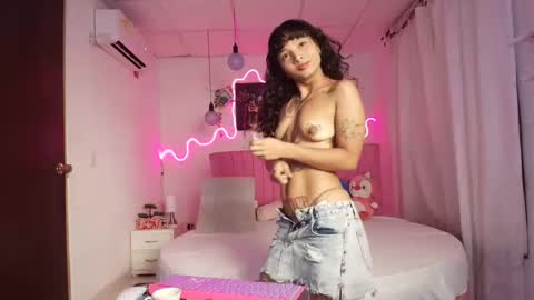 sheyla_vegas online show from October 23, 4:47 am