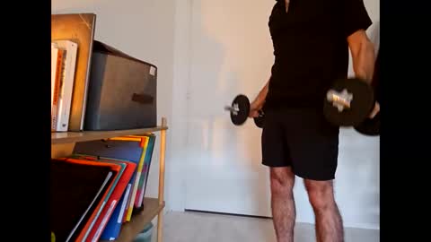 shhervin online show from April 18, 4:42 pm