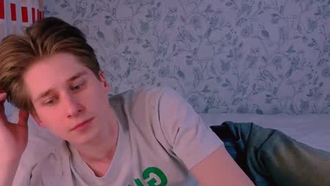 Nenedent online show from April 1, 9:01 pm