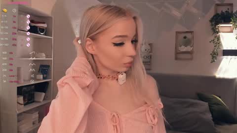 Stella  online show from April 8, 9:45 am