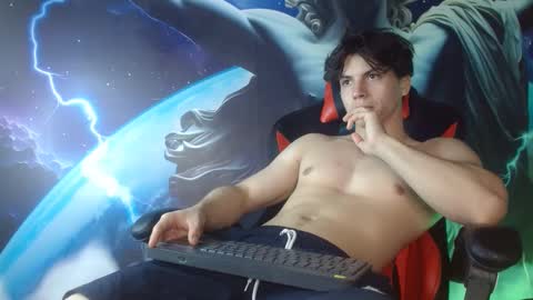 Snapshot of shinobi_grey chatting on January 27, 6:30 am  .. shinobi .. online show from January 27, 6:30 am