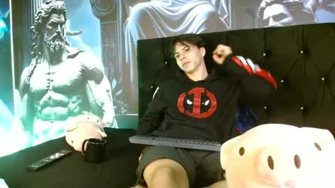 Snapshot of shinobi_grey chatting on December 30, 2:40 pm  .. shinobi .. online show from December 30, 2:40 pm