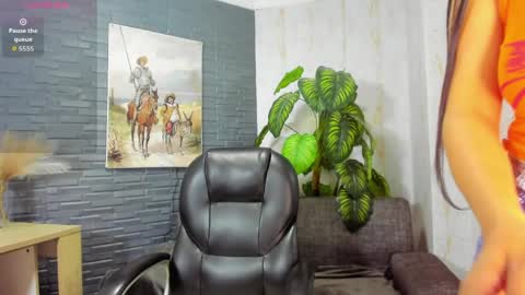 shirley_taylor_ online show from April 1, 11:44 am