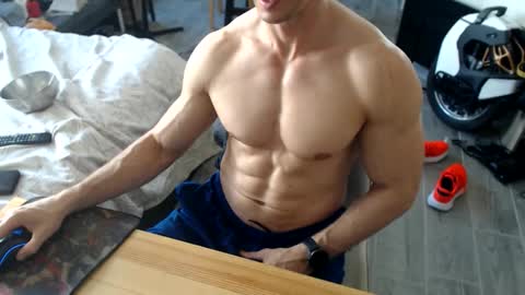 shiteaterslav online show from April 28, 10:30 am