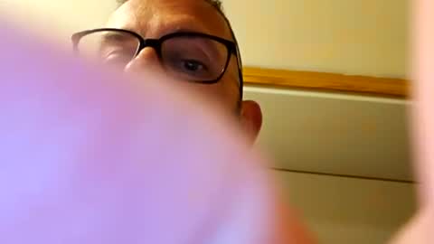shitjustgotreal123 online show from June 14, 5:42 am