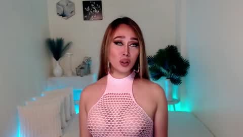 WET AND WILD YHANNA online show from September 18, 3:54 am