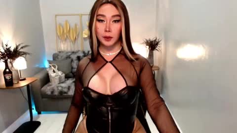 WET AND WILD YHANNA online show from March 8, 10:00 am