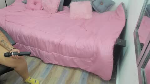 Shofia Beltran online show from March 25, 7:53 pm