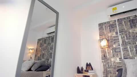 SHOFIA online show from April 18, 7:58 pm