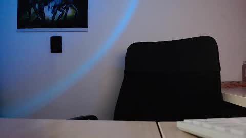 Shopie Hank  online show from February 2, 2:48 am