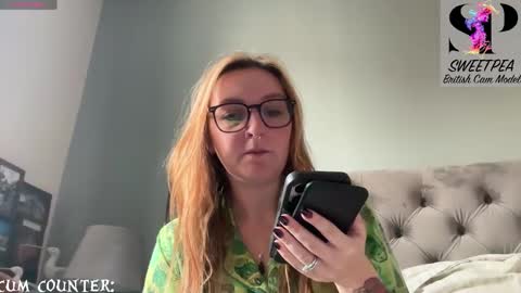 short sweetpea online show from October 13, 9:22 am