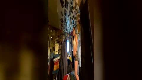 shorty920505 online show from June 19, 1:22 am