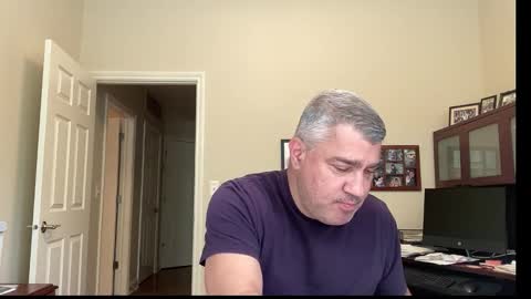 Snapshot of showmet chatting on October 14, 7:06 pm Chicago Guy online show from October 14, 7:06 pm