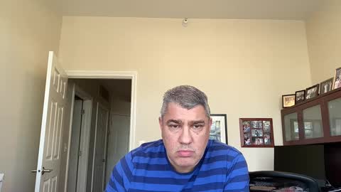 Snapshot of showmet chatting on February 25, 8:32 pm Chicago Guy online show from February 25, 8:32 pm