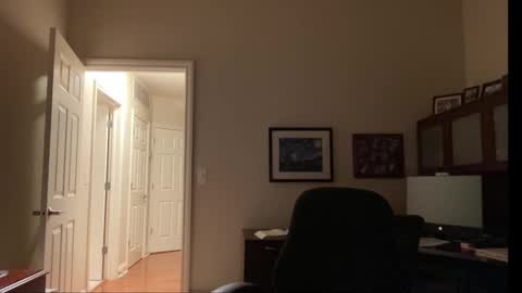 Snapshot of showmet chatting on September 28, 3:37 am Chicago Guy online show from September 28, 3:37 am