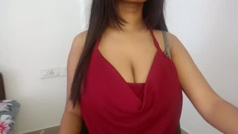 shreya_07 online show from June 12, 3:38 am