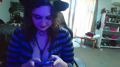 ShroomyWitch online show from July 7, 10:19 am
