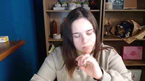 Snapshot of shy_lil chatting on October 24, 4:57 am shy_lil online show from October 24, 4:57 am