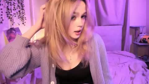 Megan 3 online show from February 15, 9:02 pm