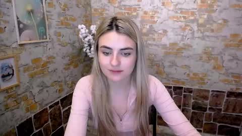 shy_sabrina_ online show from January 13, 10:47 am