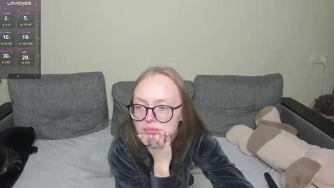 Melissa online show from October 15, 12:03 am