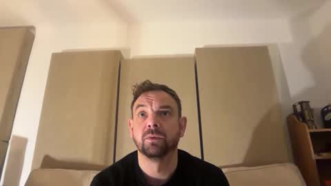 Snapshot of shyb35 chatting on October 19, 9:08 pm shyb35 online show from October 19, 9:08 pm