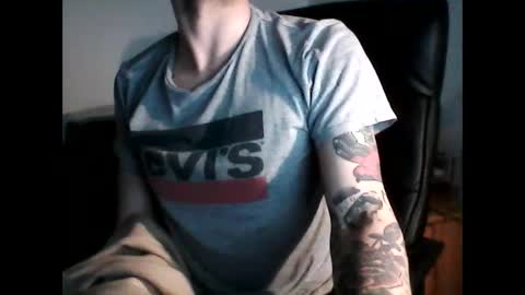 shyboyhugecum2020 online show from February 15, 5:19 am