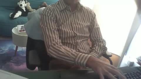 shyfrenchcock online show from October 27, 2:39 pm