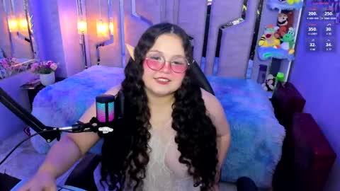 Shyly online show from April 17, 5:43 am