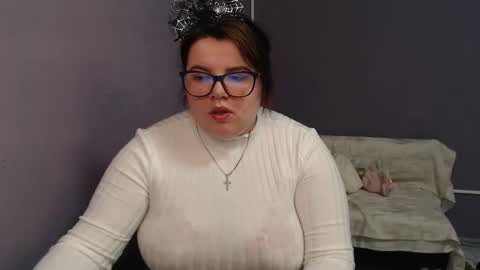 Snapshot of shyness_girl chatting on October 21, 7:46 am Bethany online show from October 21, 7:46 am