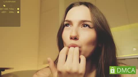 Mary online show from April 16, 9:50 pm