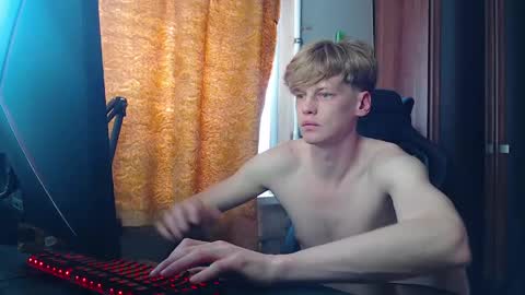 Tom and Betty online show from April 13, 10:08 am