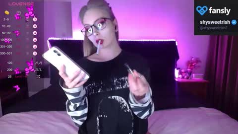 shysweetrish online show from October 10, 11:42 pm