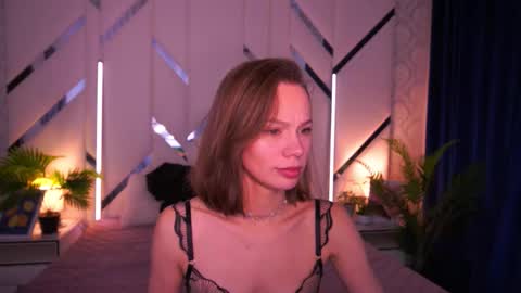 shyysiren online show from December 23, 9:59 am