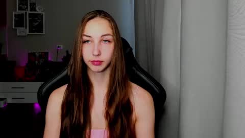 SIA online show from June 20, 4:40 am