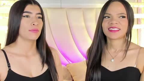 Siara and Zoe tattoo online show from April 9, 10:48 pm