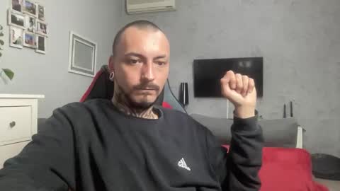 sidvicious23cm online show from February 23, 6:54 pm