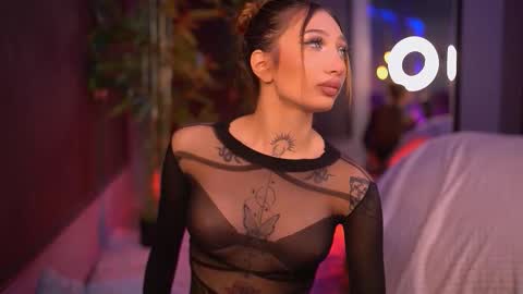 Sienna online show from November 11, 7:27 pm