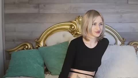 SiennaShapiro online show from December 29, 4:30 pm