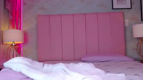 Sienna Wild online show from November 12, 1:35 pm