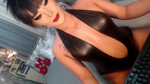 Sierrafina online show from April 13, 4:50 am