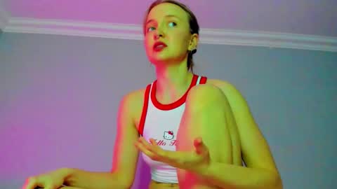 Mila online show from November 25, 9:08 am