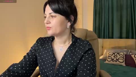 Julia online show from June 10, 2:55 am