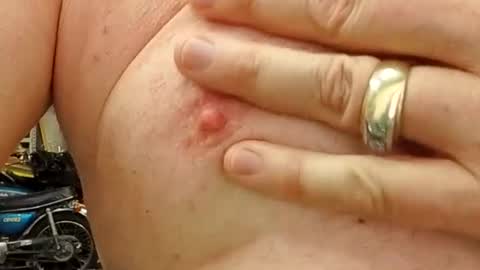 Snapshot of silkylonglegsluv chatting on October 27, 9:37 pm Silky Long Legs online show from October 27, 9:37 pm