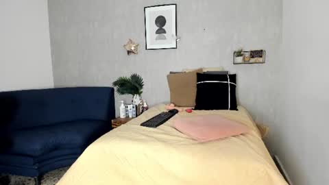 Silvanadelatorre online show from July 18, 4:31 pm