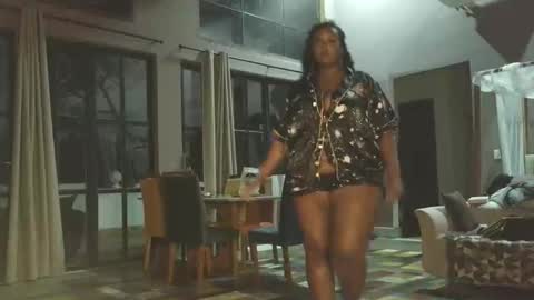 Simin Fox online show from April 1, 10:50 pm