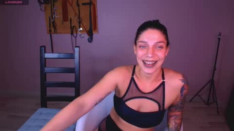 simona_moonshine online show from October 15, 7:15 pm
