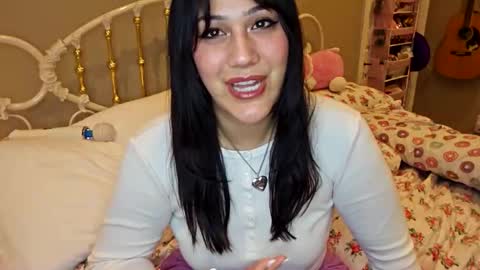 simonesighren online show from January 11, 6:52 am