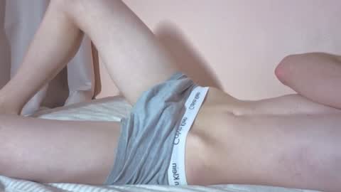 Snapshot of simonsecrett chatting on October 29, 7:47 pm Simon online show from October 29, 7:47 pm