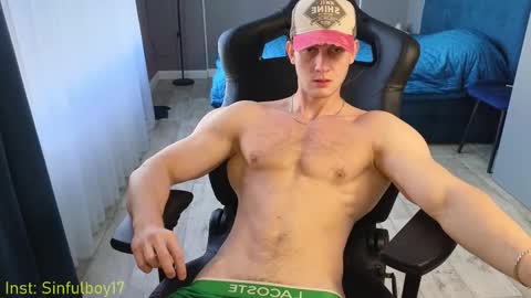 Richard online show from November 11, 10:39 am